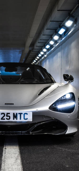 McLaren 720S Blanco en Túnel para Celular — Galaxy S26 Ultra Fondos de pantalla