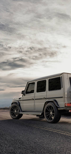 Mercedes Benz Camioneta Blanca iPhone — Galaxy S22 Ultra Fondos de pantalla