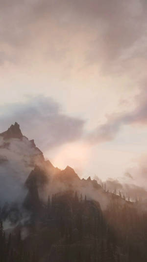 Montaña con niebla para iPhone — Naturaleza iPhone Fondos de pantalla