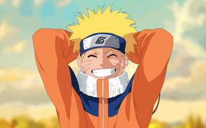 Naruto Uzumaki sonriente en su uniforme ninja con su protector de frente con el símbolo de la aldea de la hoja.