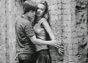 Fondo de pantalla Pareja Joven Amor Romántico