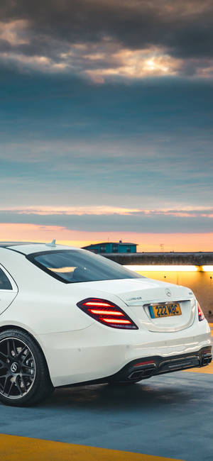 Parte Trasera de Mercedes Benz Blanco iPhone — iPhone 11 Pro Max Fondos de pantalla