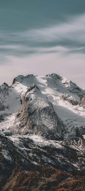 Picos Montañosos Majestuosos Cubiertos de Nieve — Honor Power2 Fondos de pantalla