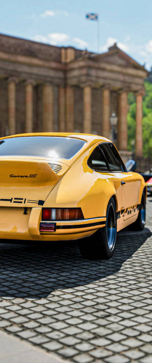 Porsche 911 Amarillo Estacionado Afuera — Sony Xperia Fondos de pantalla