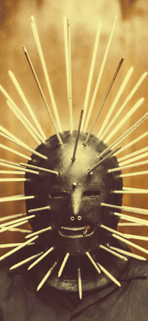 Fondo de Pantalla de Primer Plano de Craig Jones de Slipknot — iPhone 16 Pro Fondos de pantalla