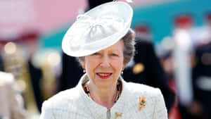 Princesa Ana Adornada con Elegante Vestimenta Blanca — Estética blanca Fondos de pantalla