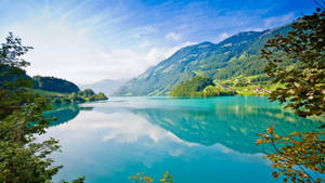 Fondo de pantalla de fotografía natural de una vista del lago. — 1600x900 Fondos de pantalla