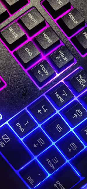 Fondo de iPhone X con PC de escritorio — Realme P4 Fondos de pantalla