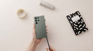 Samsung S23 Ultra elegante escritorio minimalista