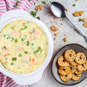 Fondo de pantalla de sopa de salmón cremosa — 1:1 Fondos de pantalla