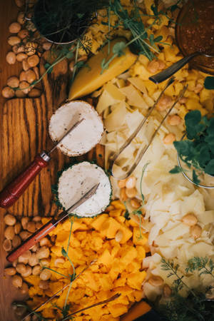 Fondo de pantalla de tabla de quesos deliciosa — 2:3 Fondos de pantalla