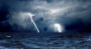 Tormenta Eléctrica Nocturna en el Océano