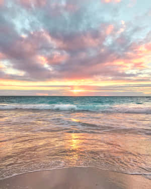 Imágenes de puesta de sol en la playa — Atardecer en la playa Fondos de pantalla