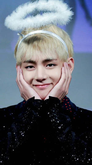 V de BTS adorable con halo — Lindo bts Fondos de pantalla